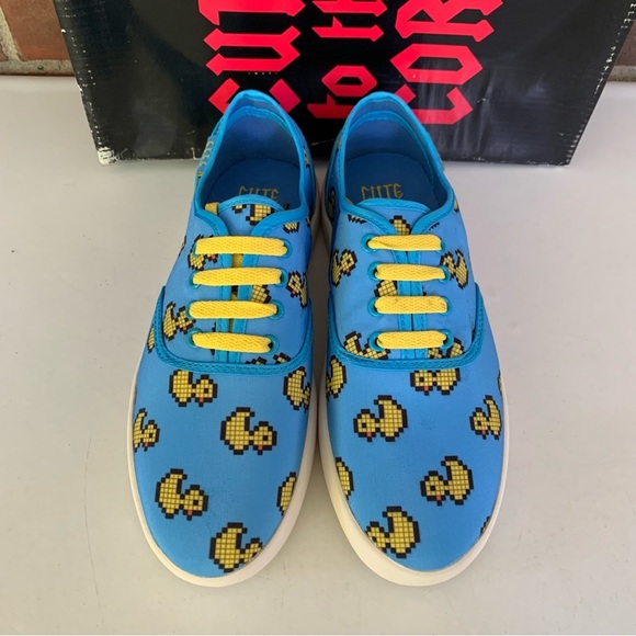 Cute To The Core duck Print blue yellow Lace Up Sneakers Women’s US 8 M - Picture 4 of 9